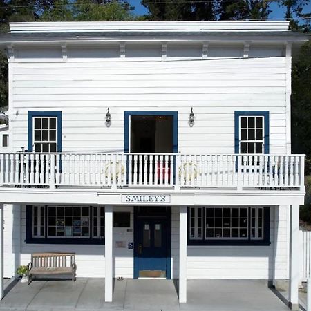 Smiley'S Saloon & Hotel Bolinas Exterior photo